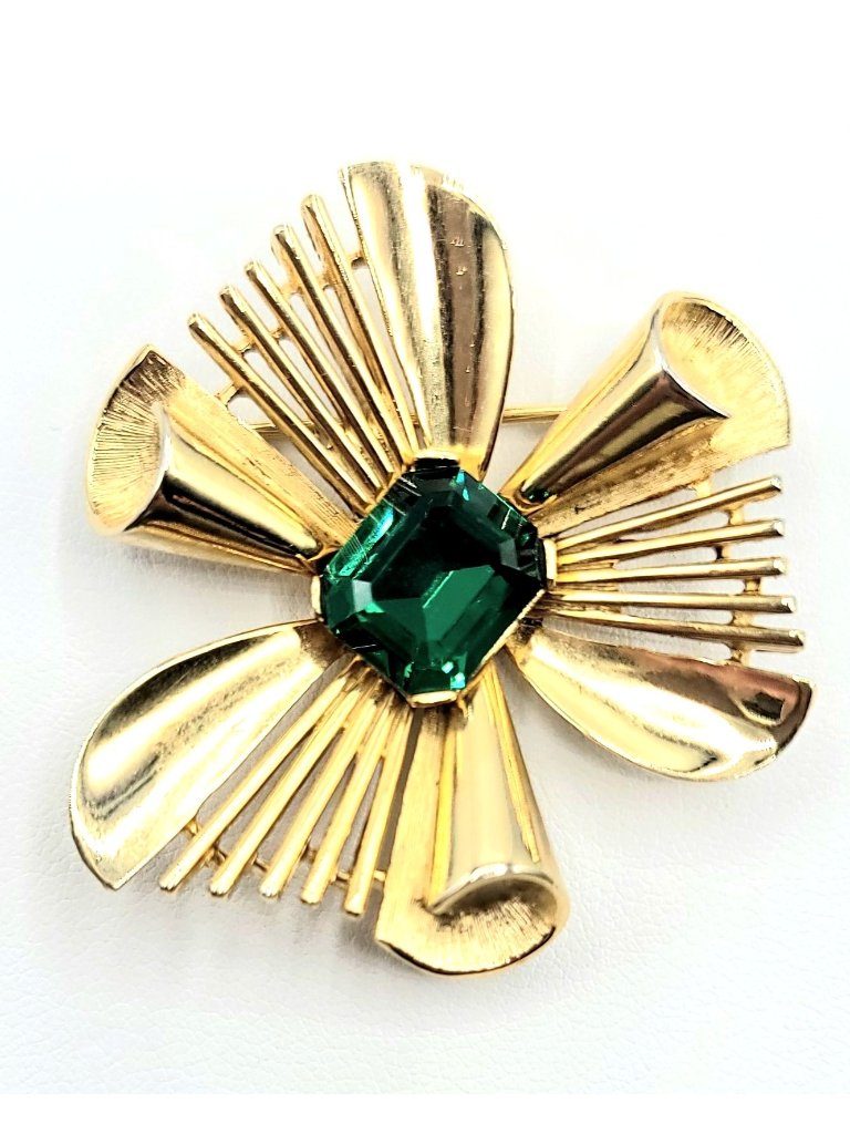 Trifari Crown Over T Goldtone Green Emerald Cut Center Rhinestone Scroll Brooch